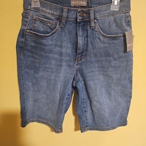 NWT Falls Creek Women's Size 6 Denim Bermuda Jean Shorts